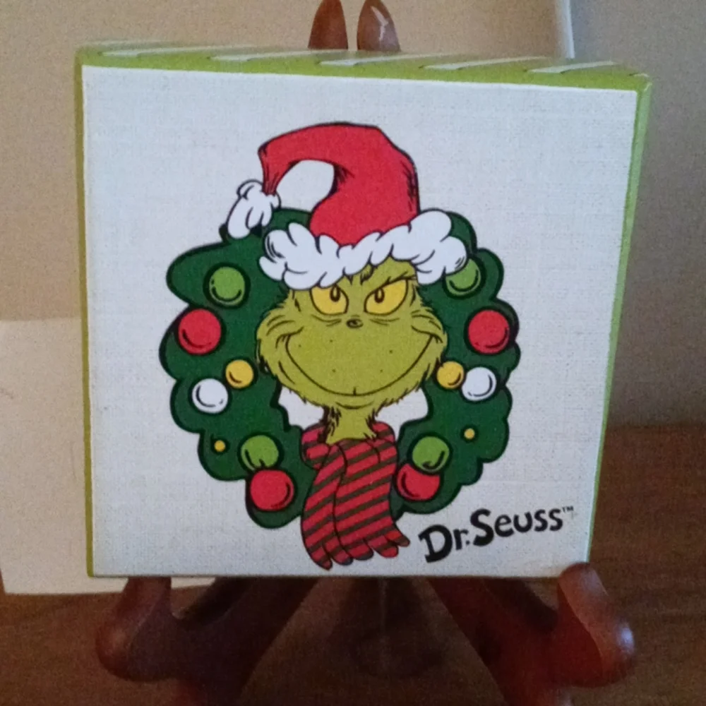 Grinch wood decor